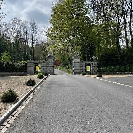 Woodstock Courtyard * Inistioge