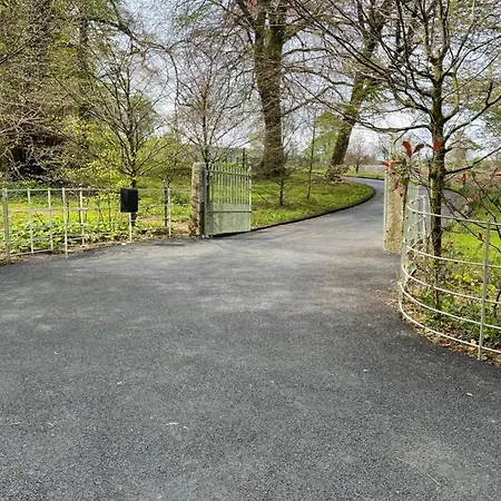 Woodstock Courtyard *