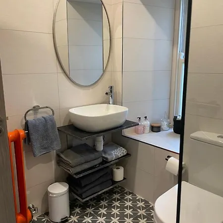 Woodstock Courtyard *