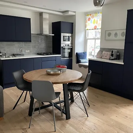 شقة Woodstock Courtyard *