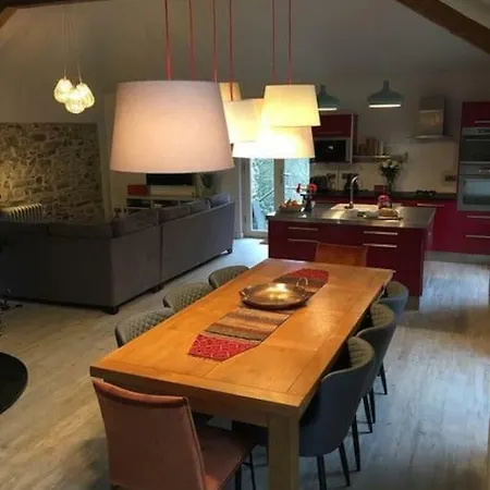 Woodstock Courtyard *