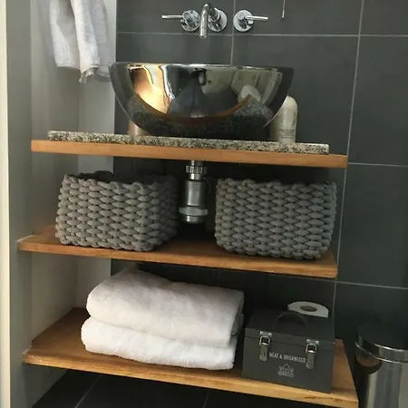 Woodstock Courtyard * Inistioge