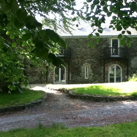 Woodstock Courtyard